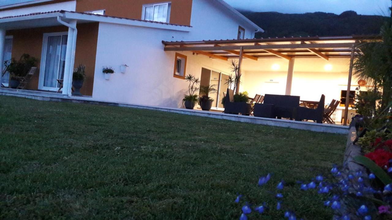 Casa D'Avo Guesthouse And Apartment Urzelina Bagian luar foto