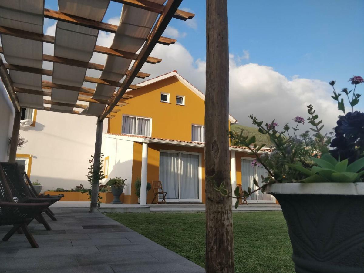 Casa D'Avo Guesthouse And Apartment Urzelina Bagian luar foto