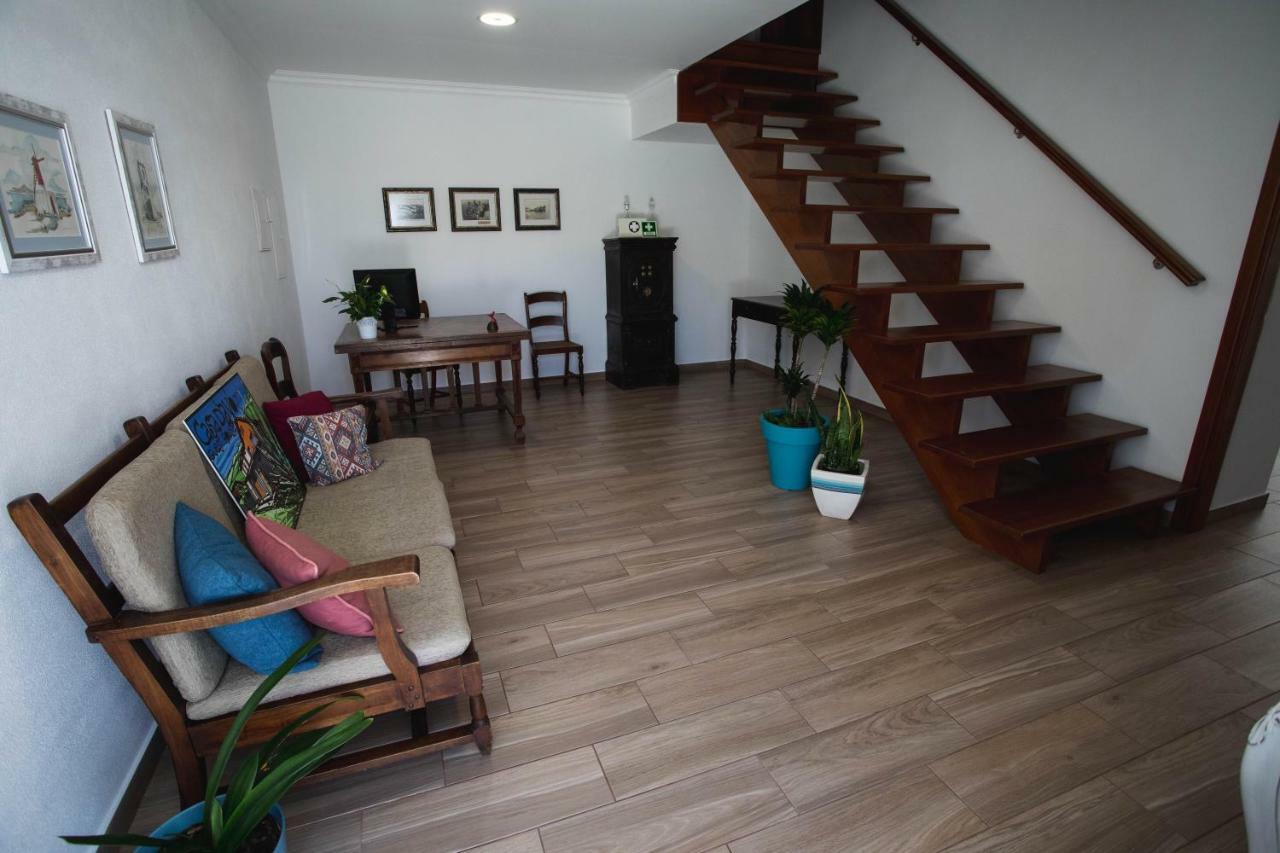 Casa D'Avo Guesthouse And Apartment Urzelina Bagian luar foto